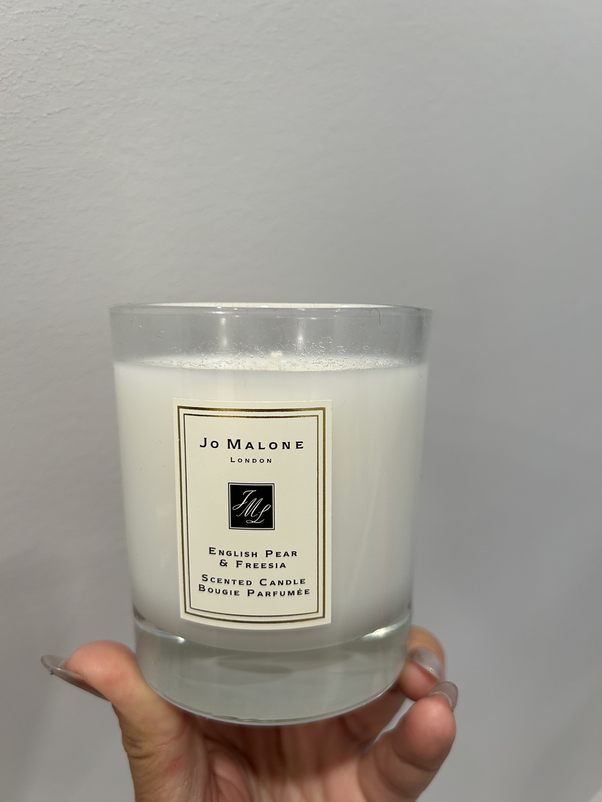 Jo Malone English Pear & Freesia Scented Candle - photo 2