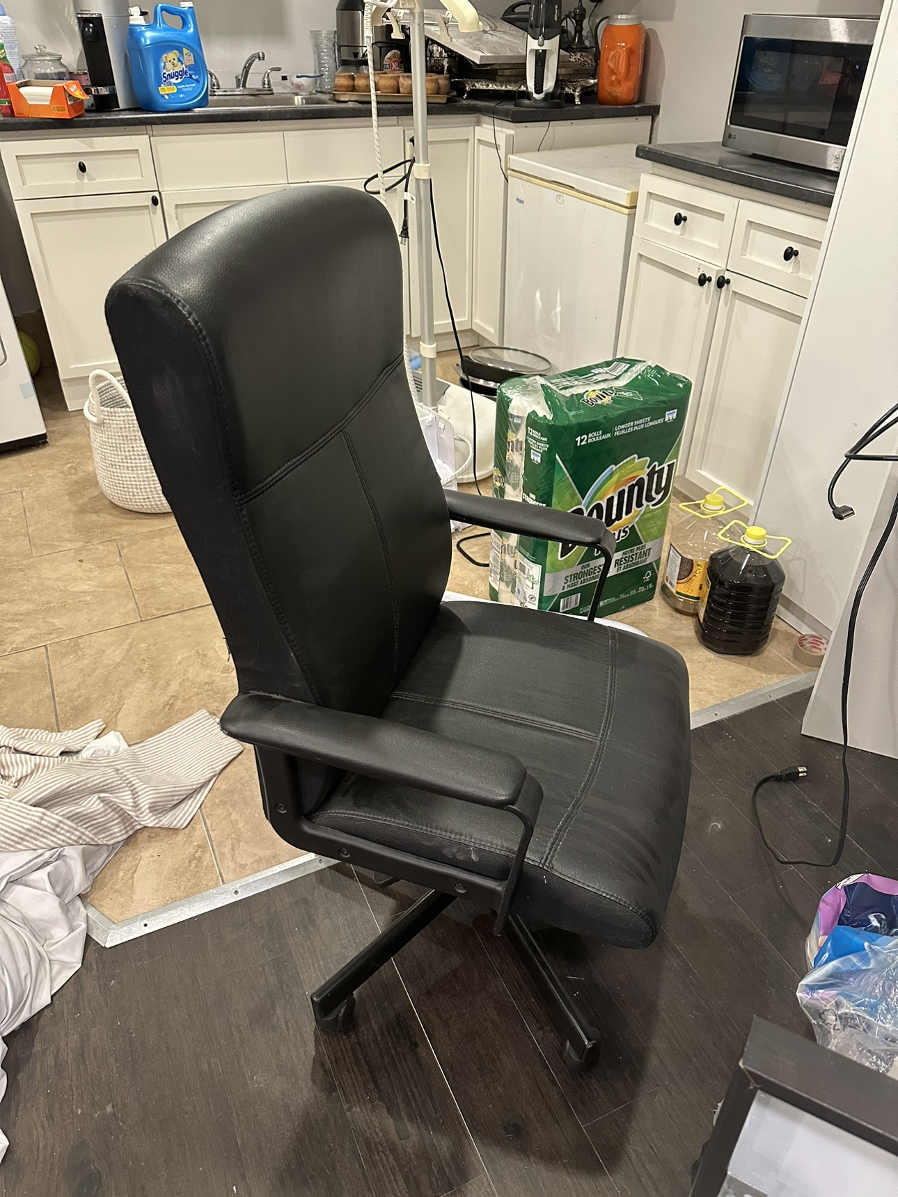 Black Office Chair - photo 2