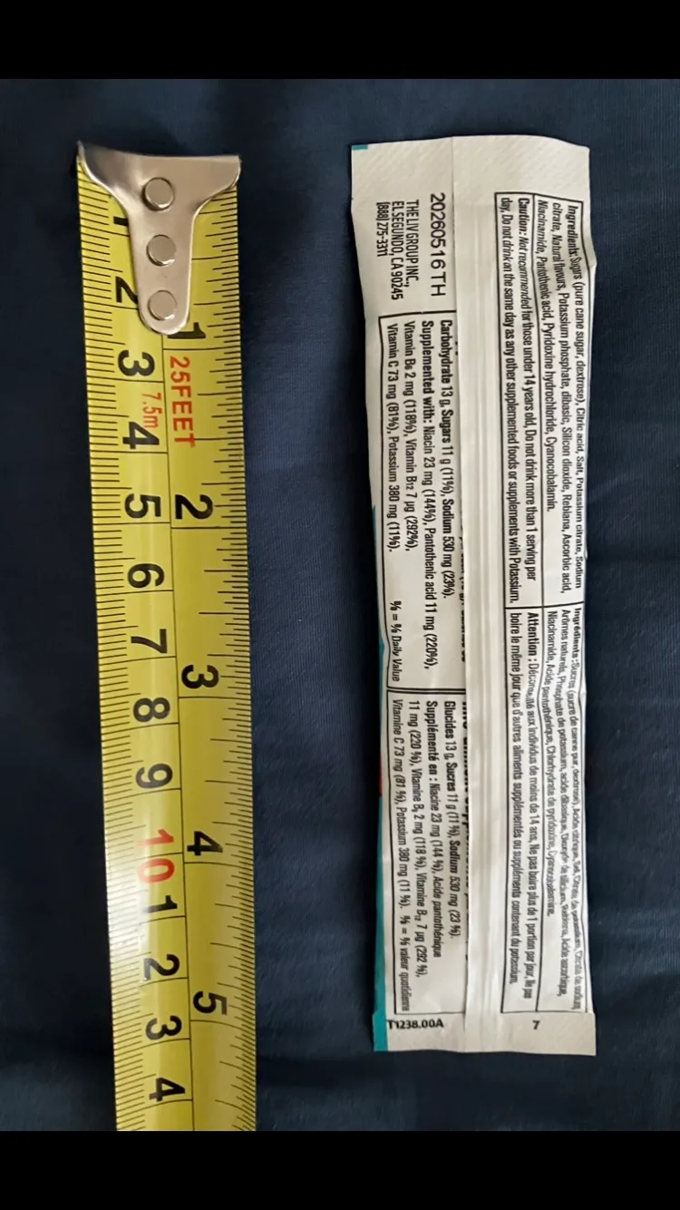 Liquid IV Hydration Multiplier - Strawberry 🍓 #freecycle image indicator(2)