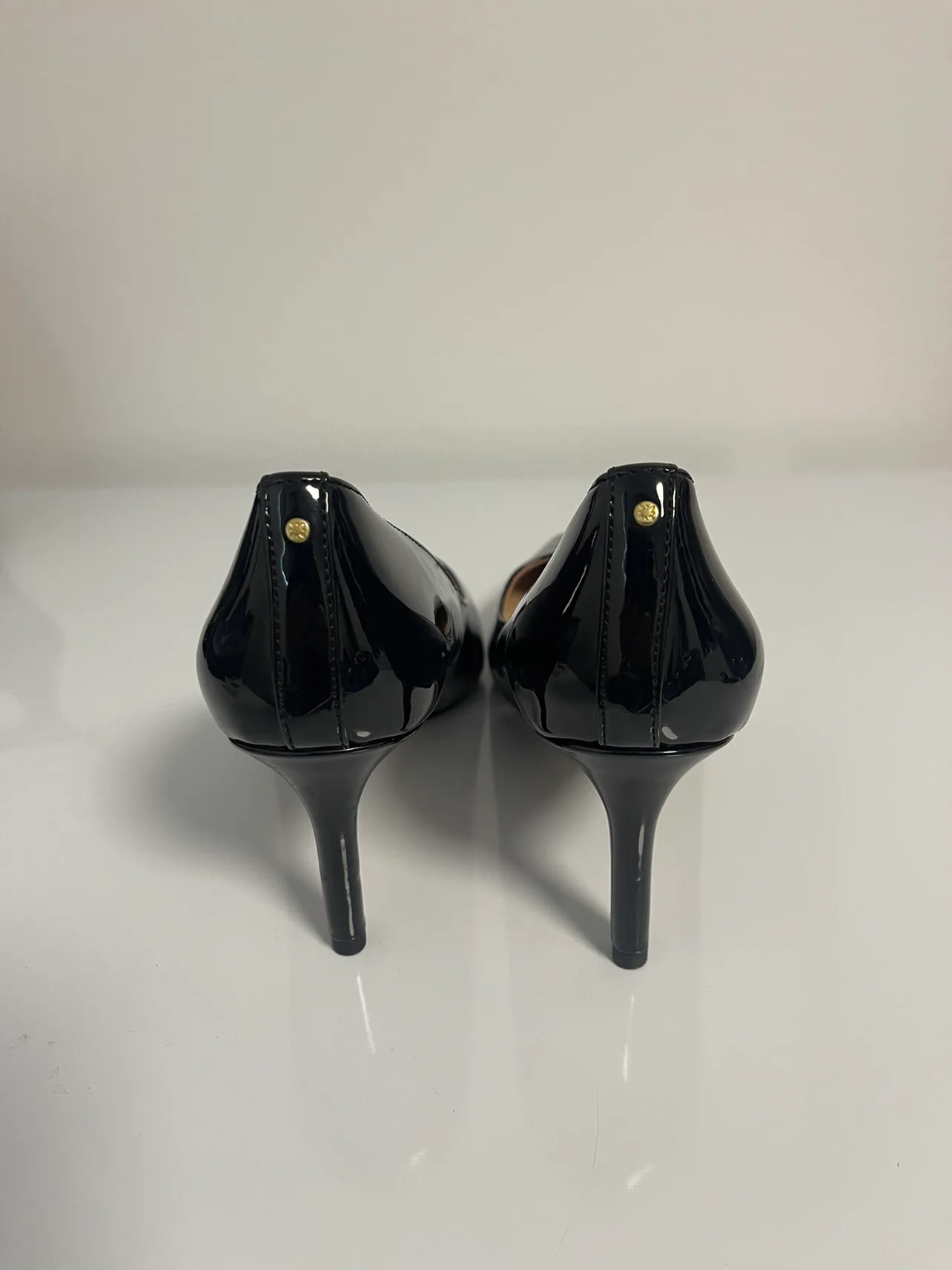 BCBGeneration Black Patent Leather Pumps size 7 New image indicator(3)