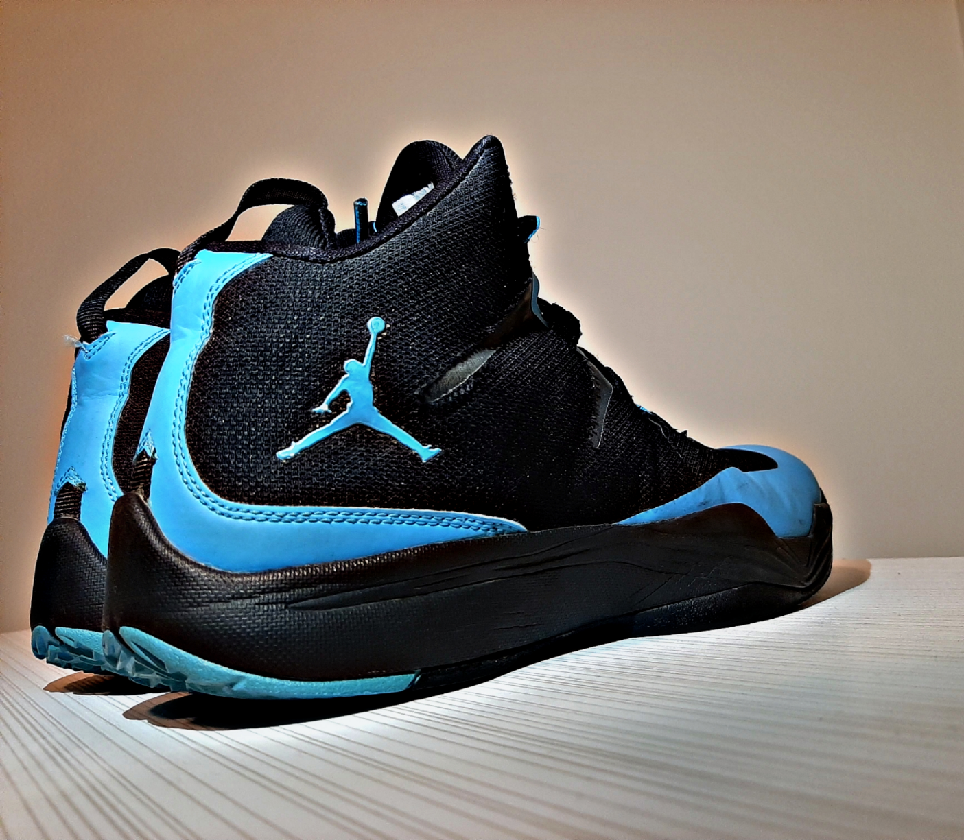Air Jordan - photo 4