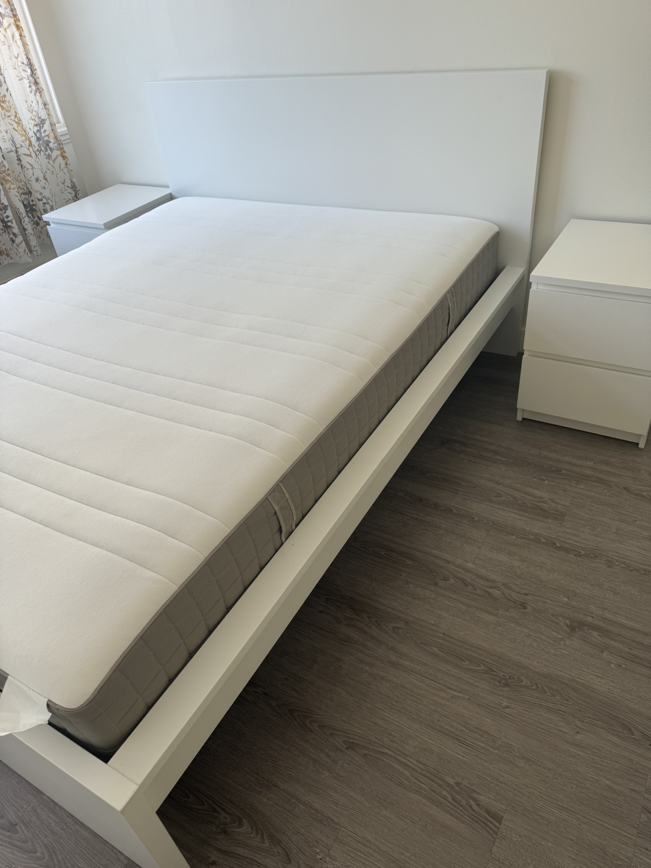 Queen mattress - photo 2