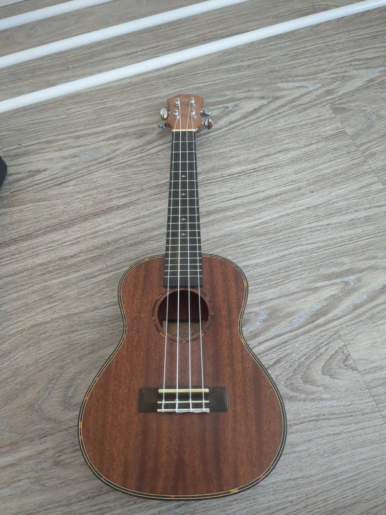 Elvis Soprano Ukulele thumbnail