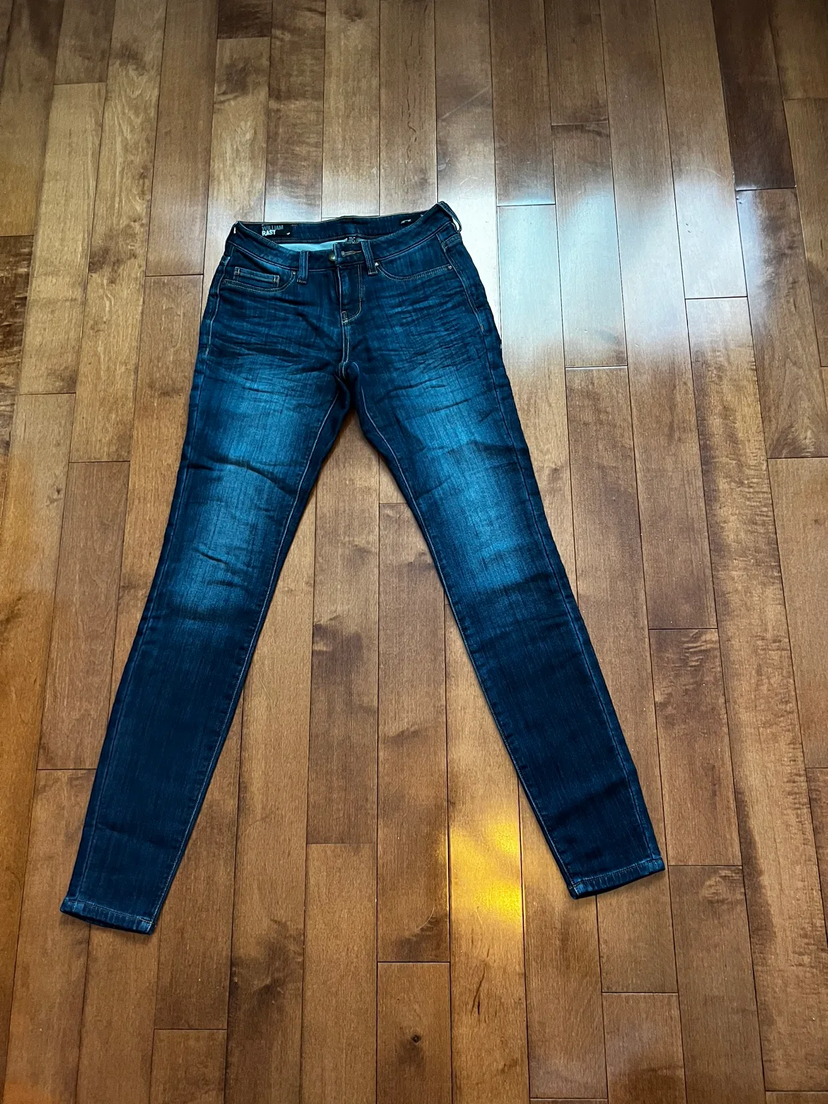 5 pairs of Jeans image indicator(4)