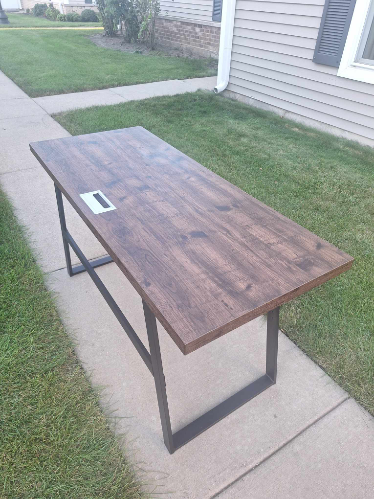 Stylish Modern Wood Desk - photo 2
