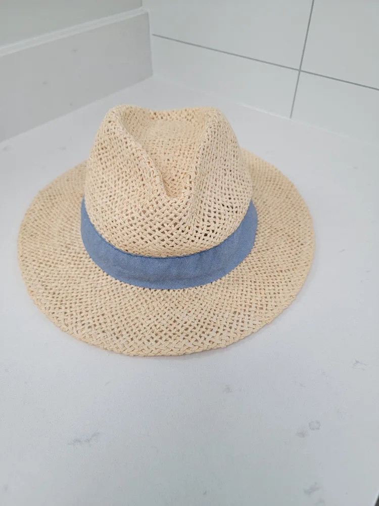 GAP Fedora girls hat image indicator(3)