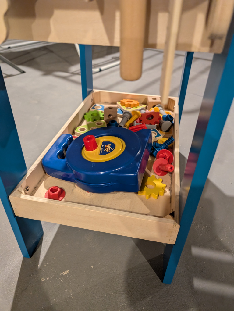 Hape Kids' Workbench #freecycle - photo 2
