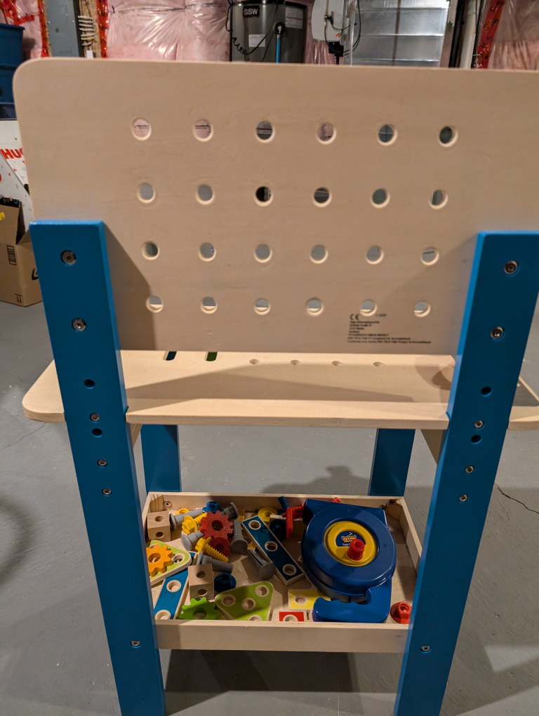 Hape Kids' Workbench #freecycle - photo 3