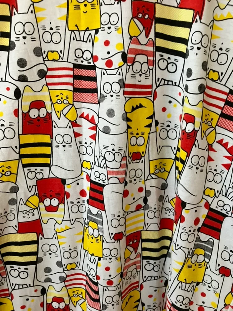 Vibrant Red Black Yellow White Cat Graphic Short Sleeve Tee Sz M image indicator(3)