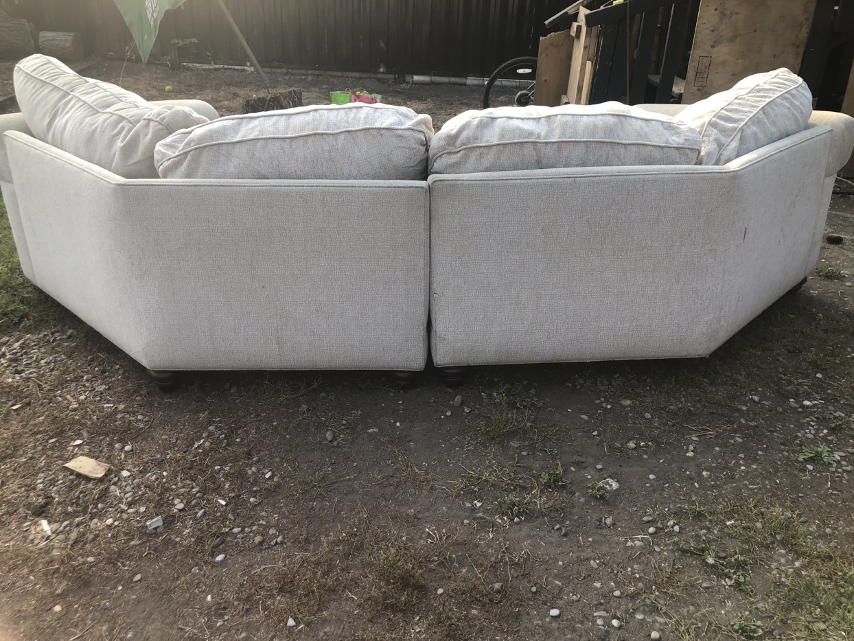 NEED GONE ASAP: Sectional Couch - photo 4