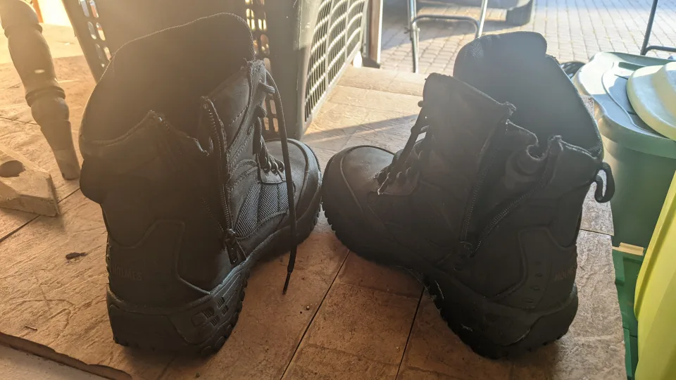 MIKE HOLMES black Safety steel toed work Boots unisex size 41 image indicator(4)