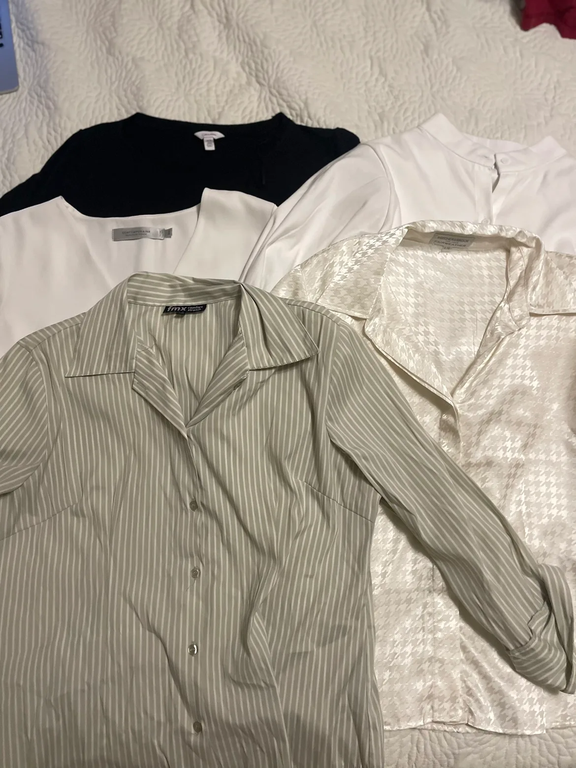 Bundle of 5 blouses thumbnail