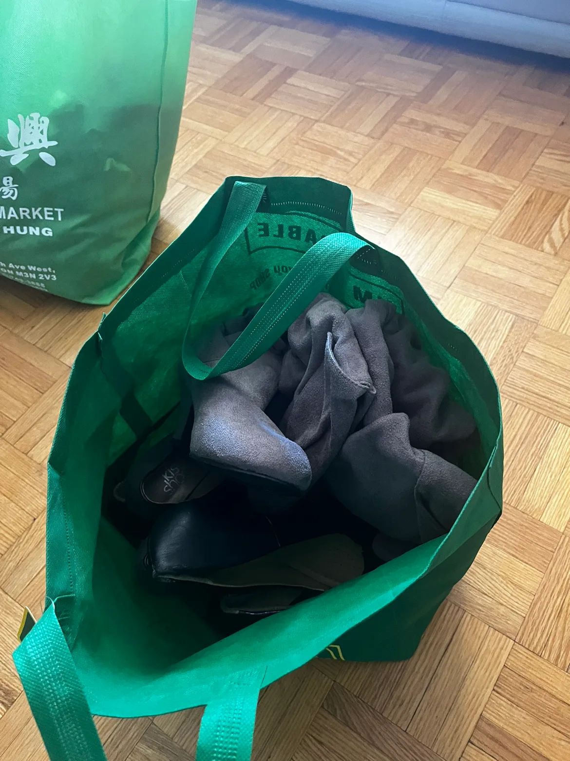 Children Clothing Bundle image indicator(4)