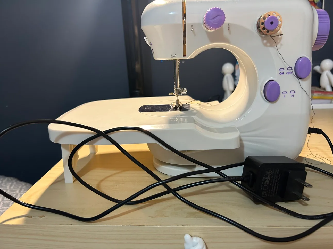 Mini Sewing Machine