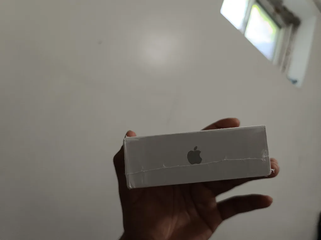 Apple AirPods (2nd Generation) image indicator(2)