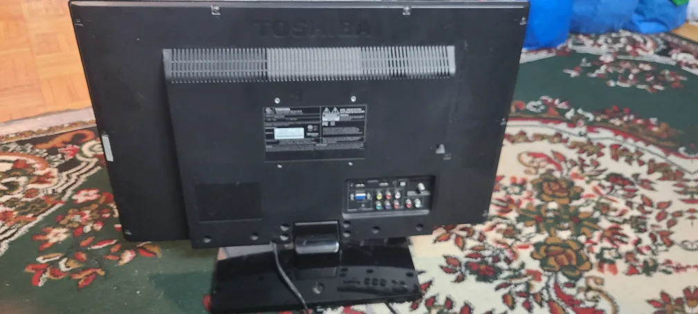 Toshiba 19" LCD TV image indicator(3)