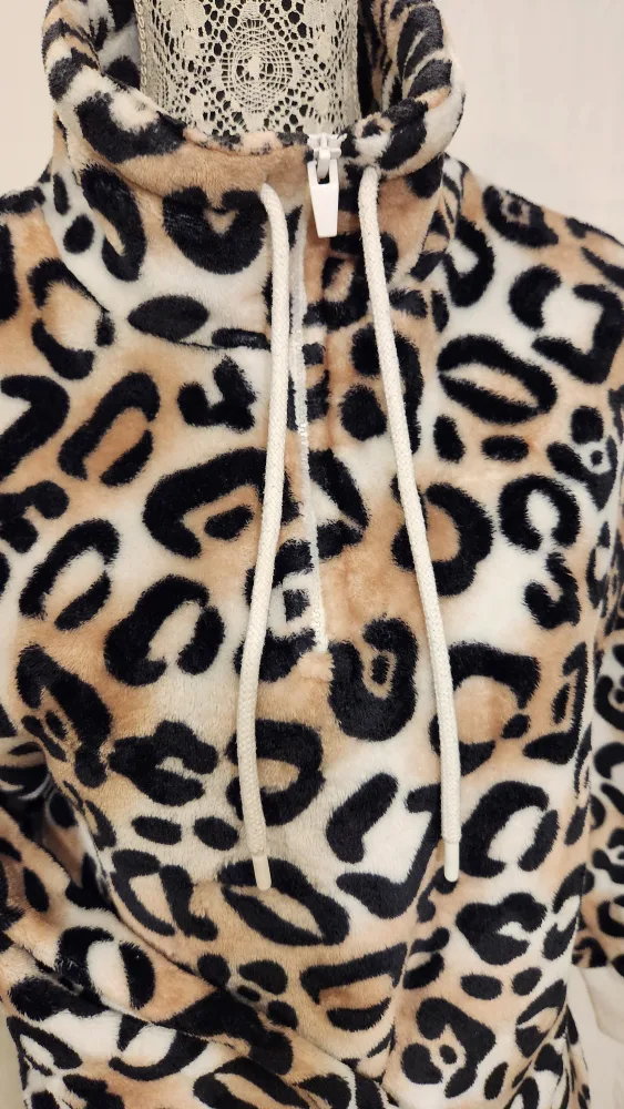 Leopard Print Pullover Sweatshirt image indicator(2)