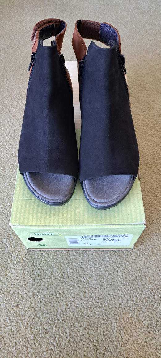 Naot Favourite Women's Sandals BNIB, size 37