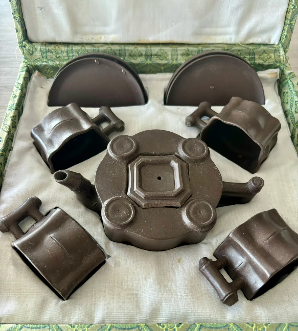 Vintage Chinese Purple Clay Tea Set (10pcs) image indicator(3)