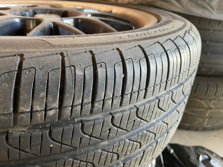 Set of 4 Tires and Rims - photo 4