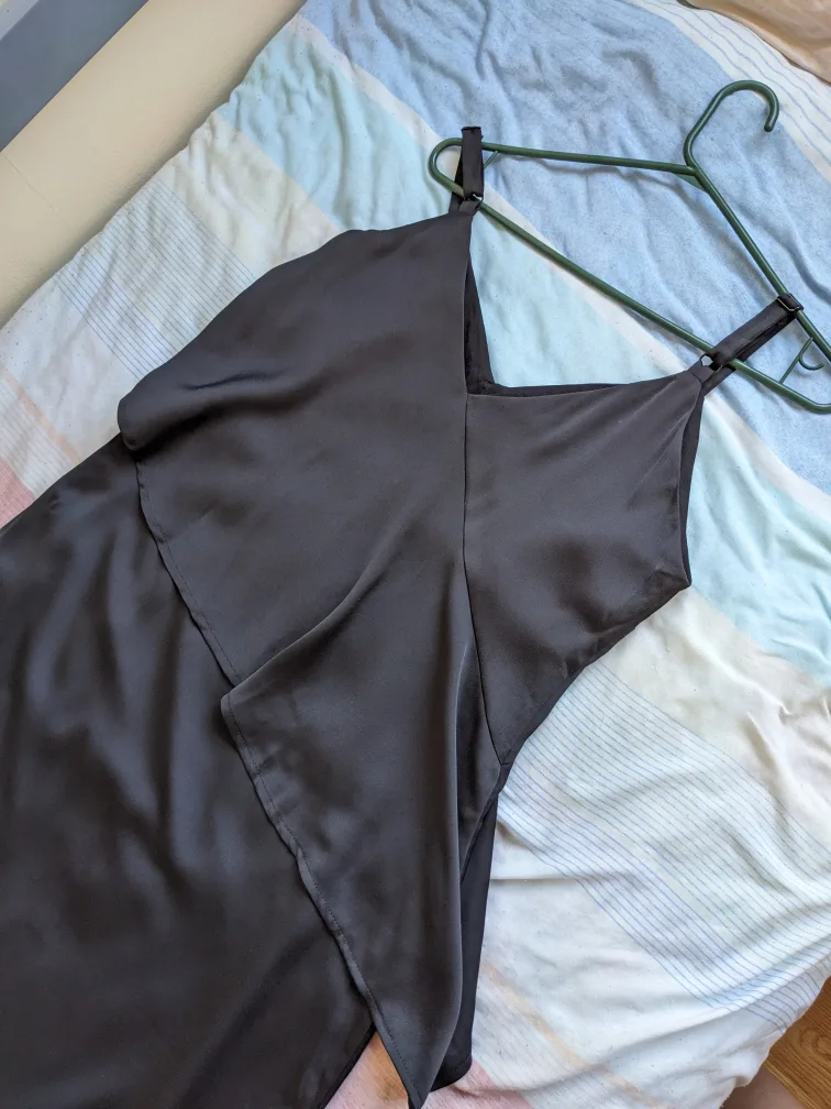 Pink Martini V-Neck Black Dress image indicator(3)