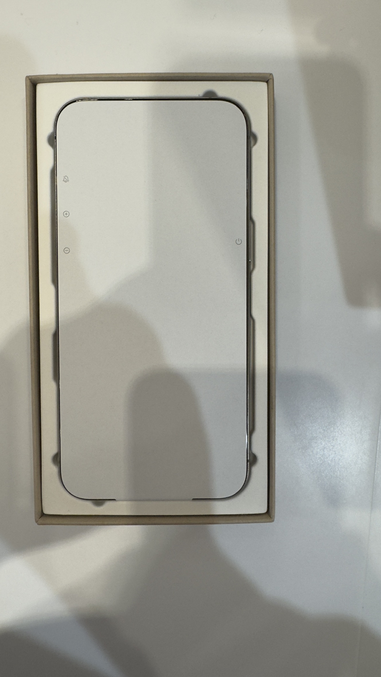 iPhone 15 Pro Max - photo 3