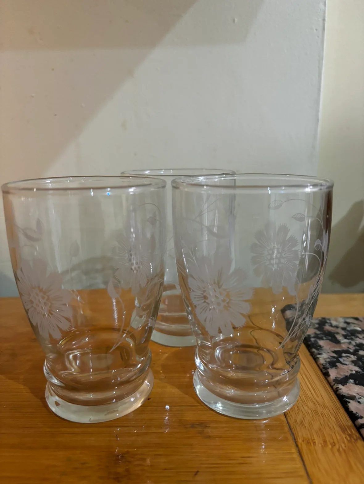 Drinking Glasses image indicator(2)