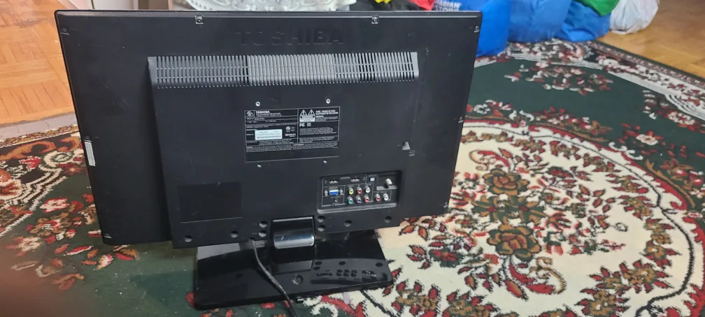 Toshiba 19" LCD TV image indicator(4)