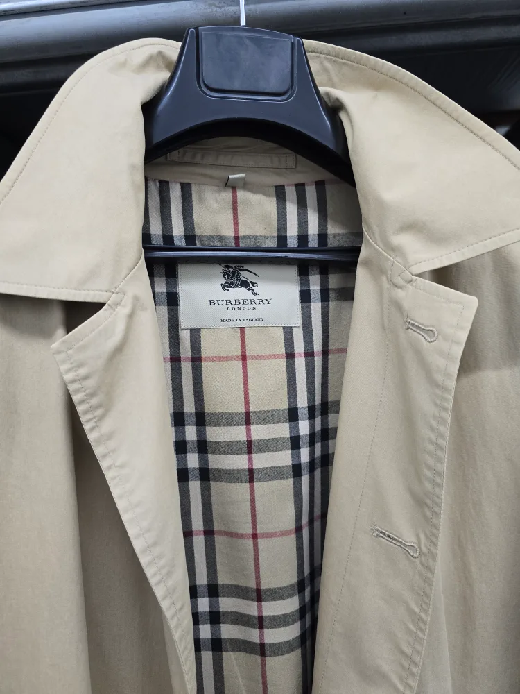 BURBERRY Trench Coat image indicator(2)