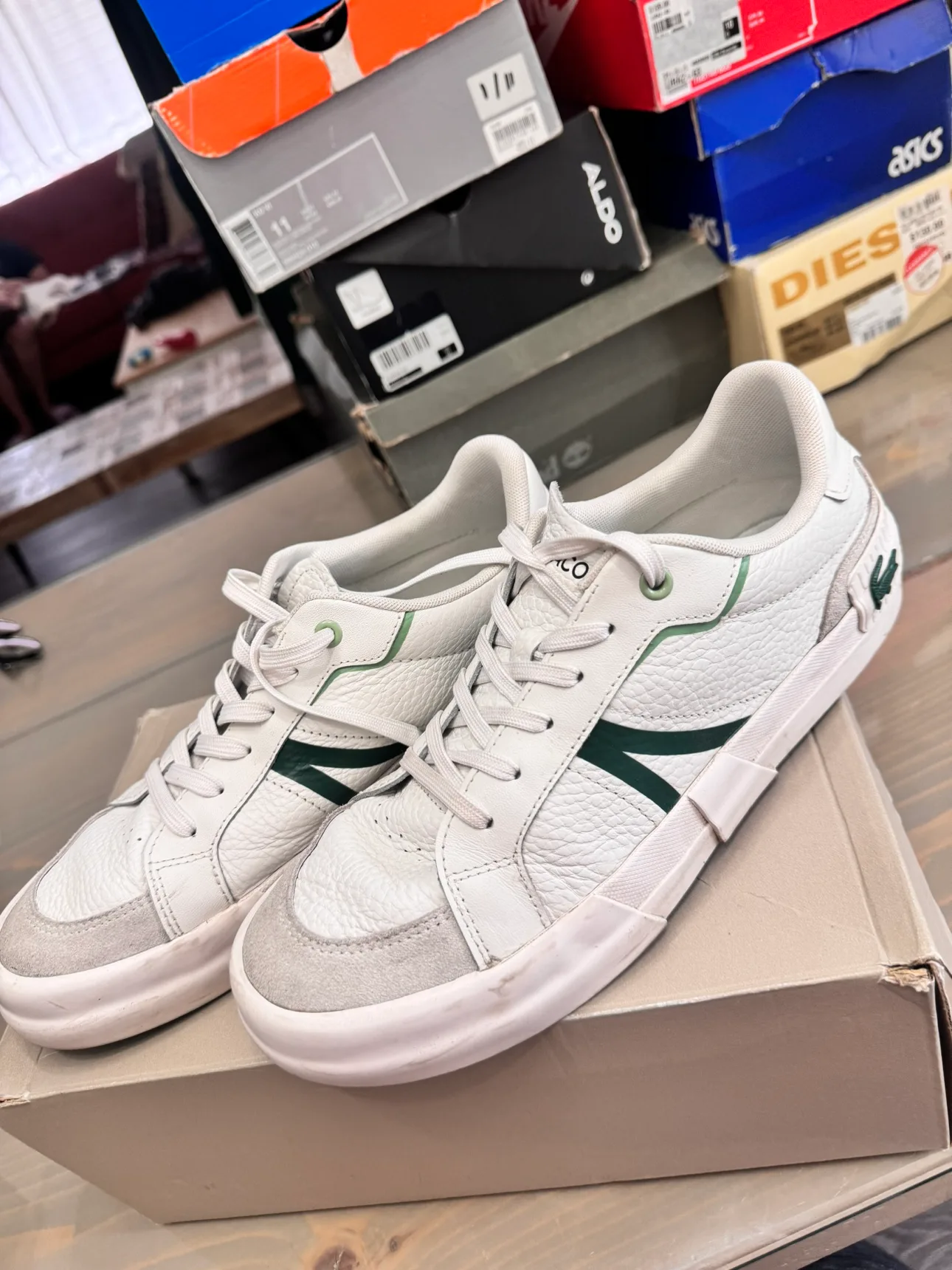Lacoste White and Green Sneakers image indicator(2)