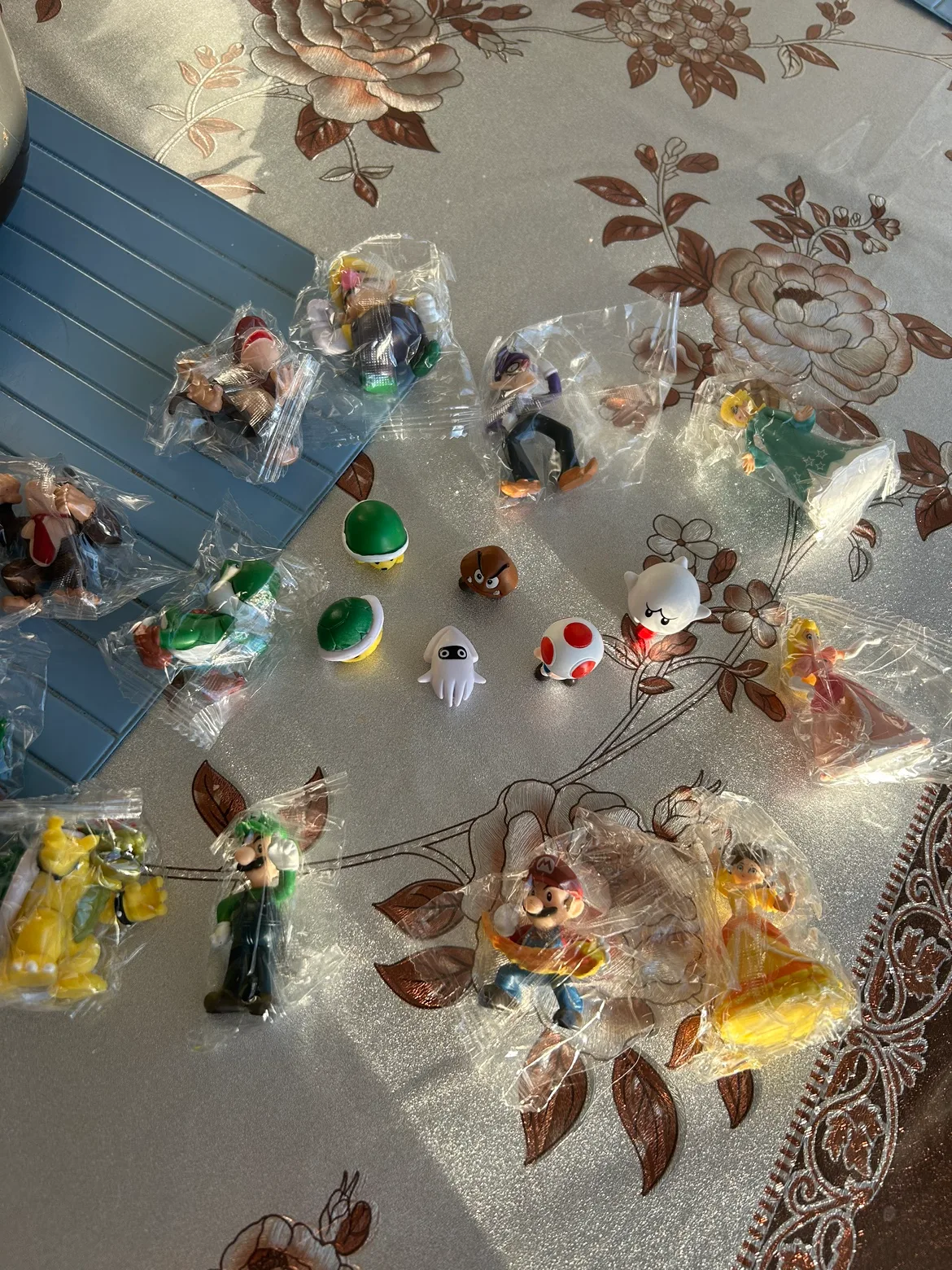 Super Mario Bros. Figures Collection thumbnail