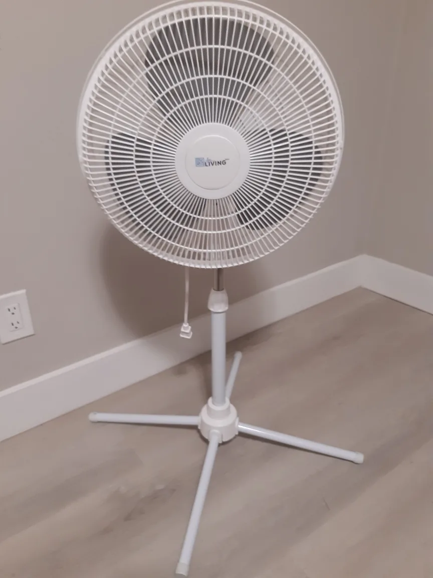 16" Pedestal Fan with Folding Base thumbnail