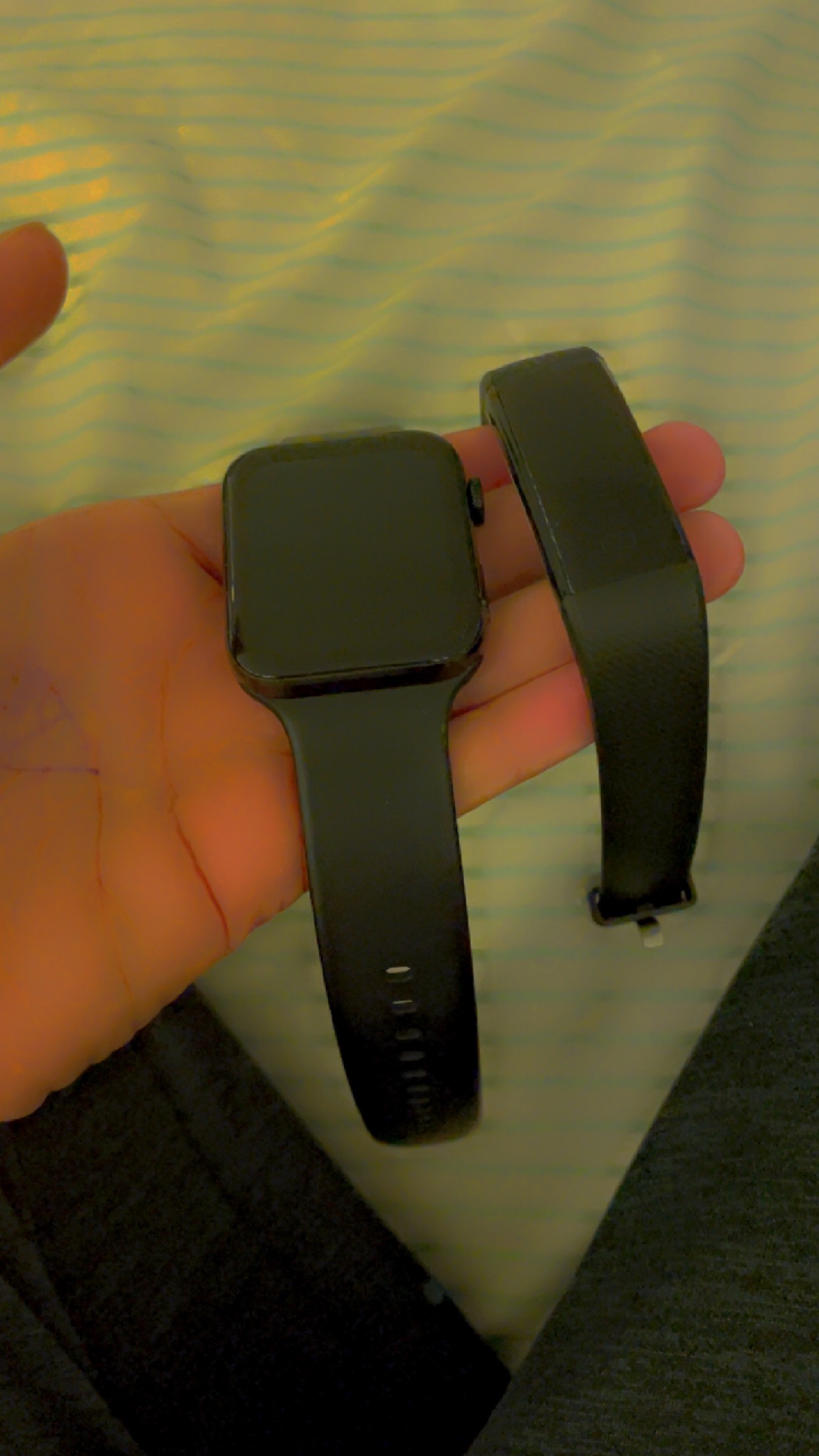 🧡Apple Watch Series 6 and A Fitness tracker ID115HR Smart