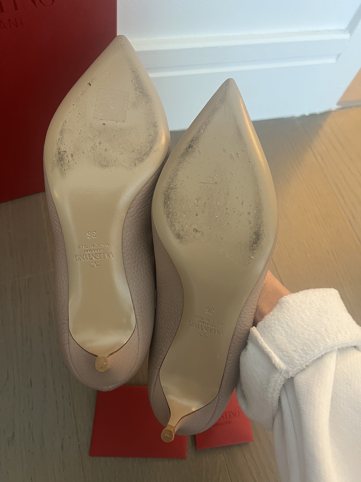 Valentino rockstud Kitten Heels - photo 2