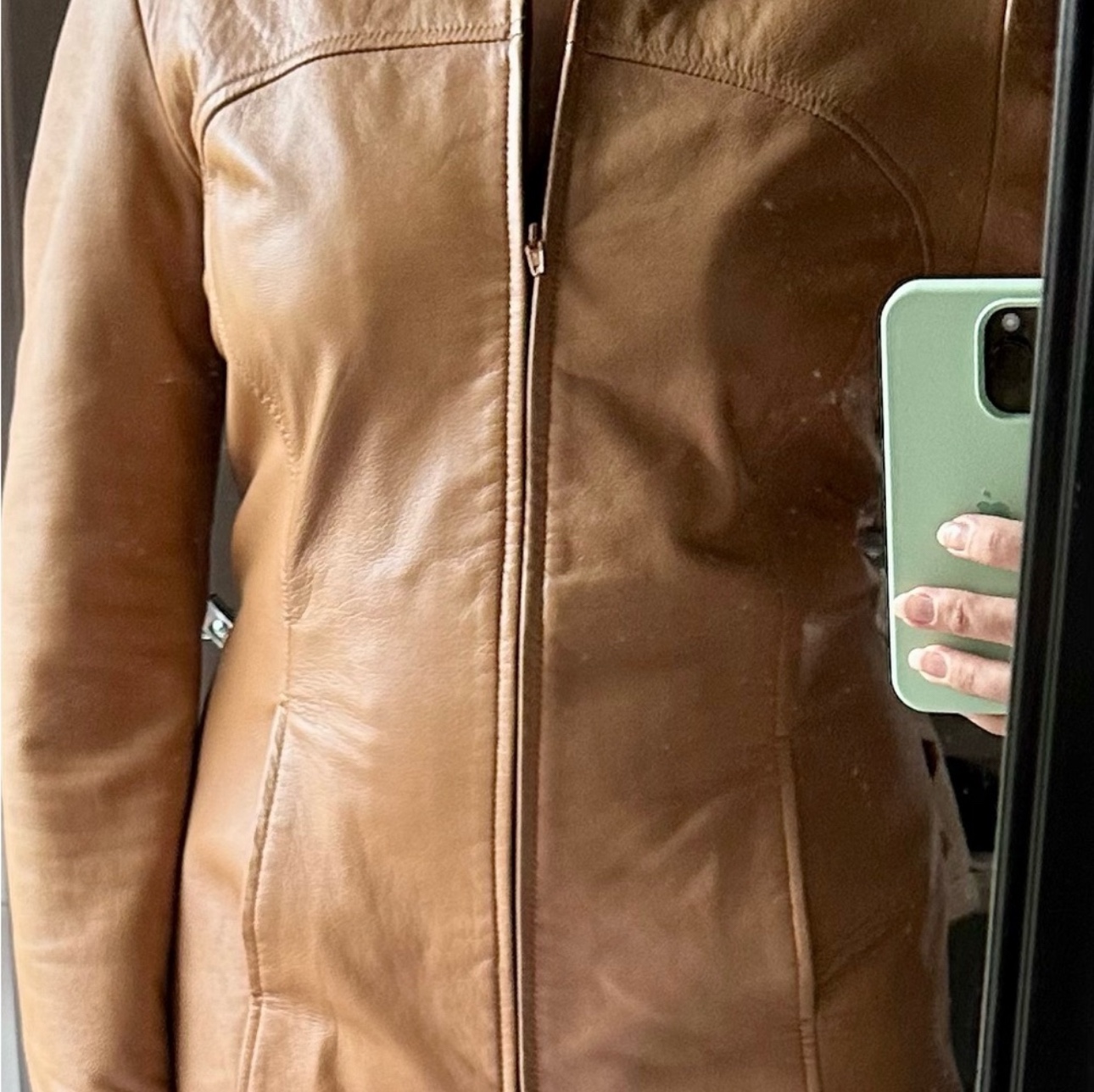 Danier toffee genuine Leather Jacket - photo 2