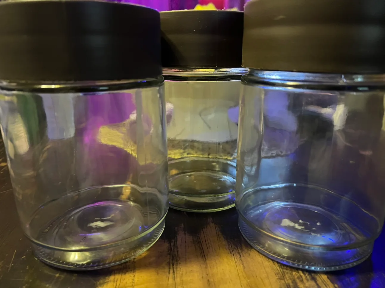 3 Glass Jars with Lids image indicator(2)