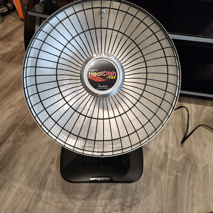 Presto HeatDish Plus Tilt Parabolic Heater