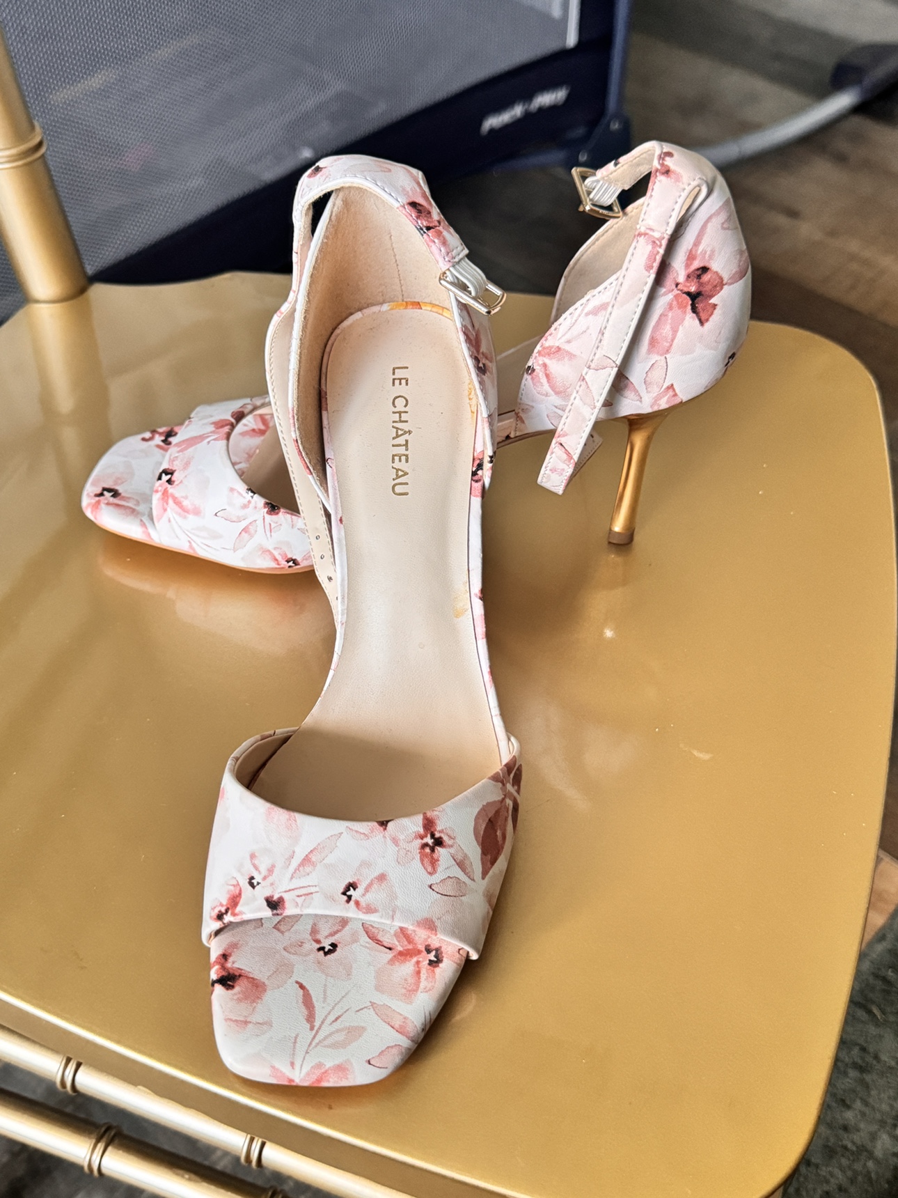 Le Chateau Floral Heels size 8
