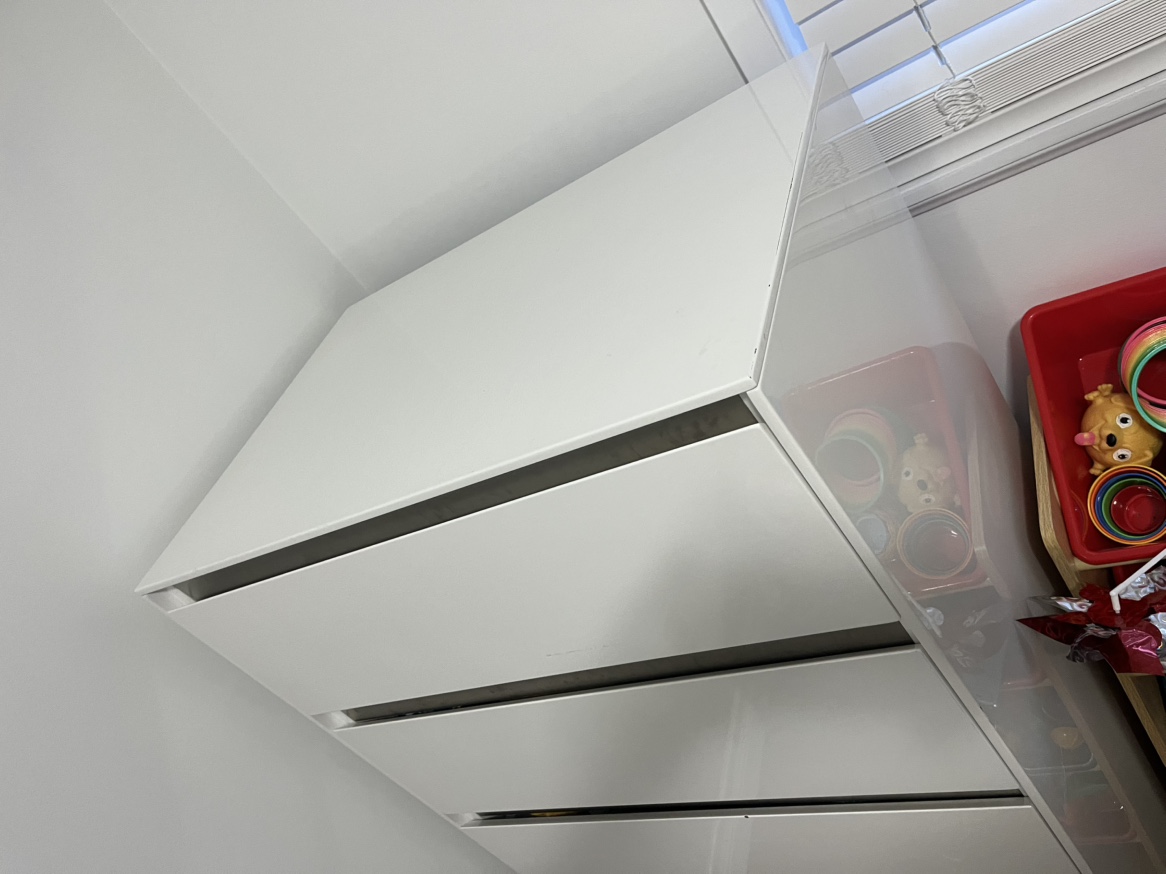 White 5-Drawer Dresser - photo 2