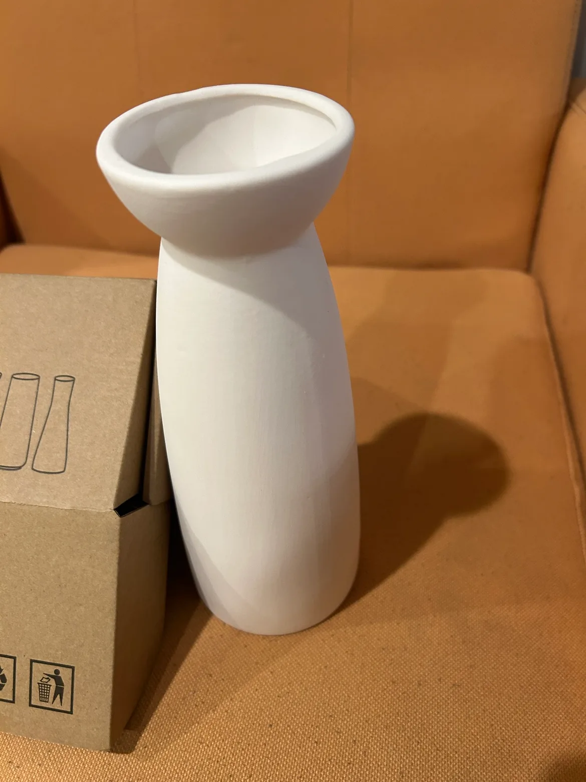 White Ceramic Vase image indicator(2)