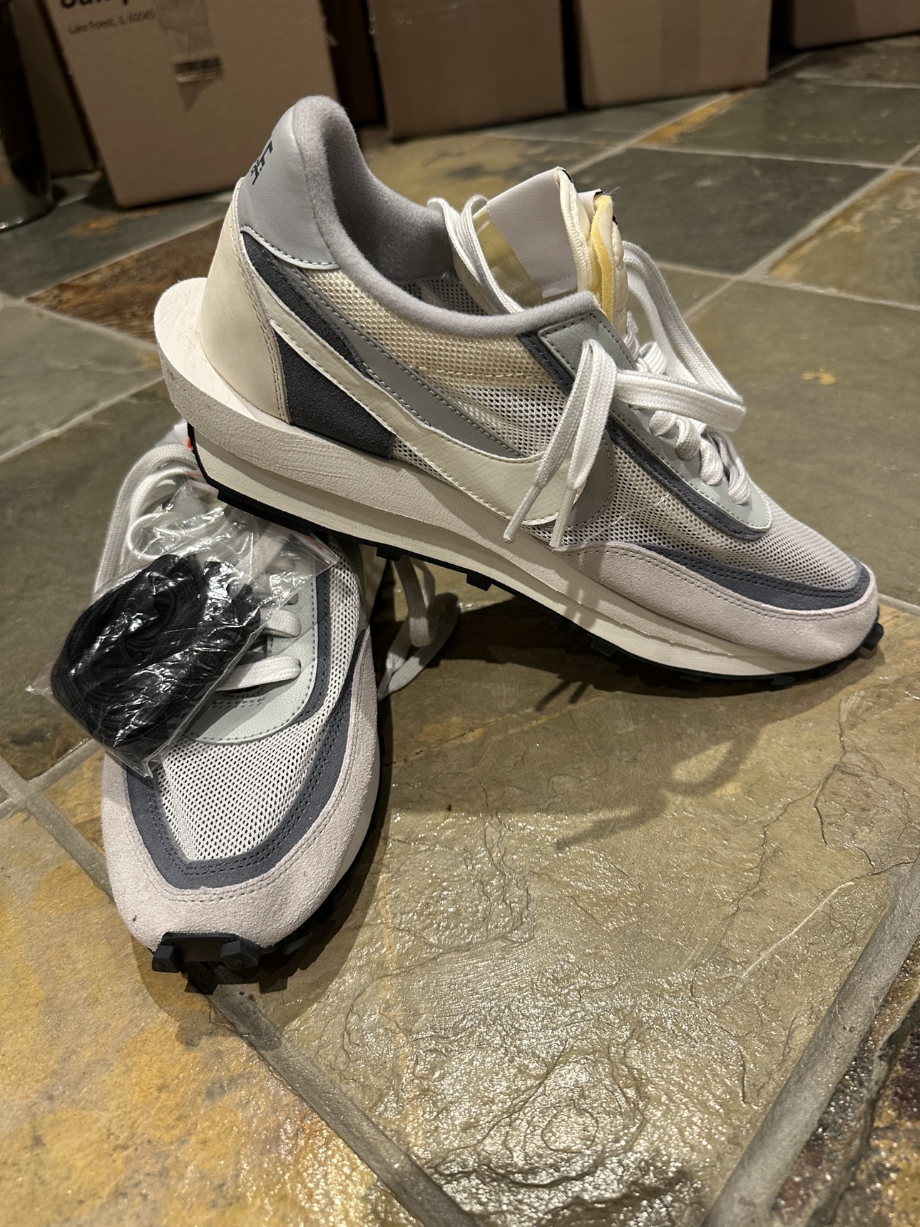 Nike sneakers size 9.5 - photo 3