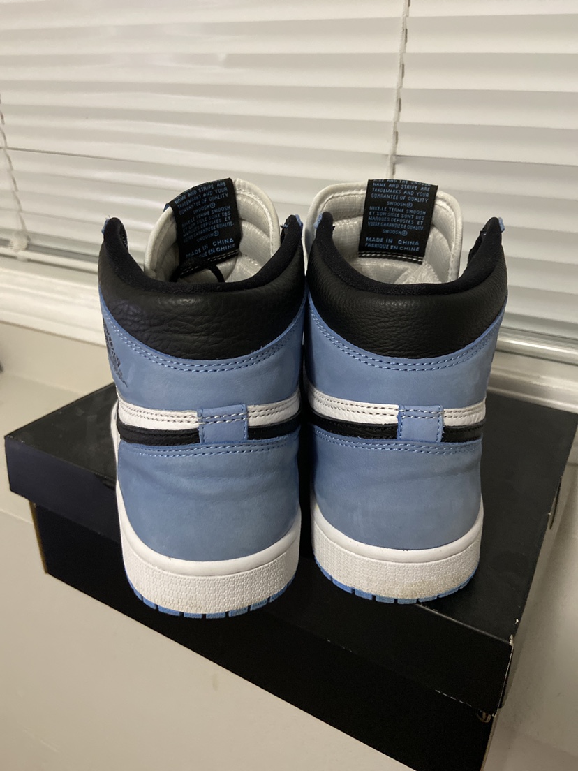 Air Jordan 1 Retro High OG "UNC" - photo 5