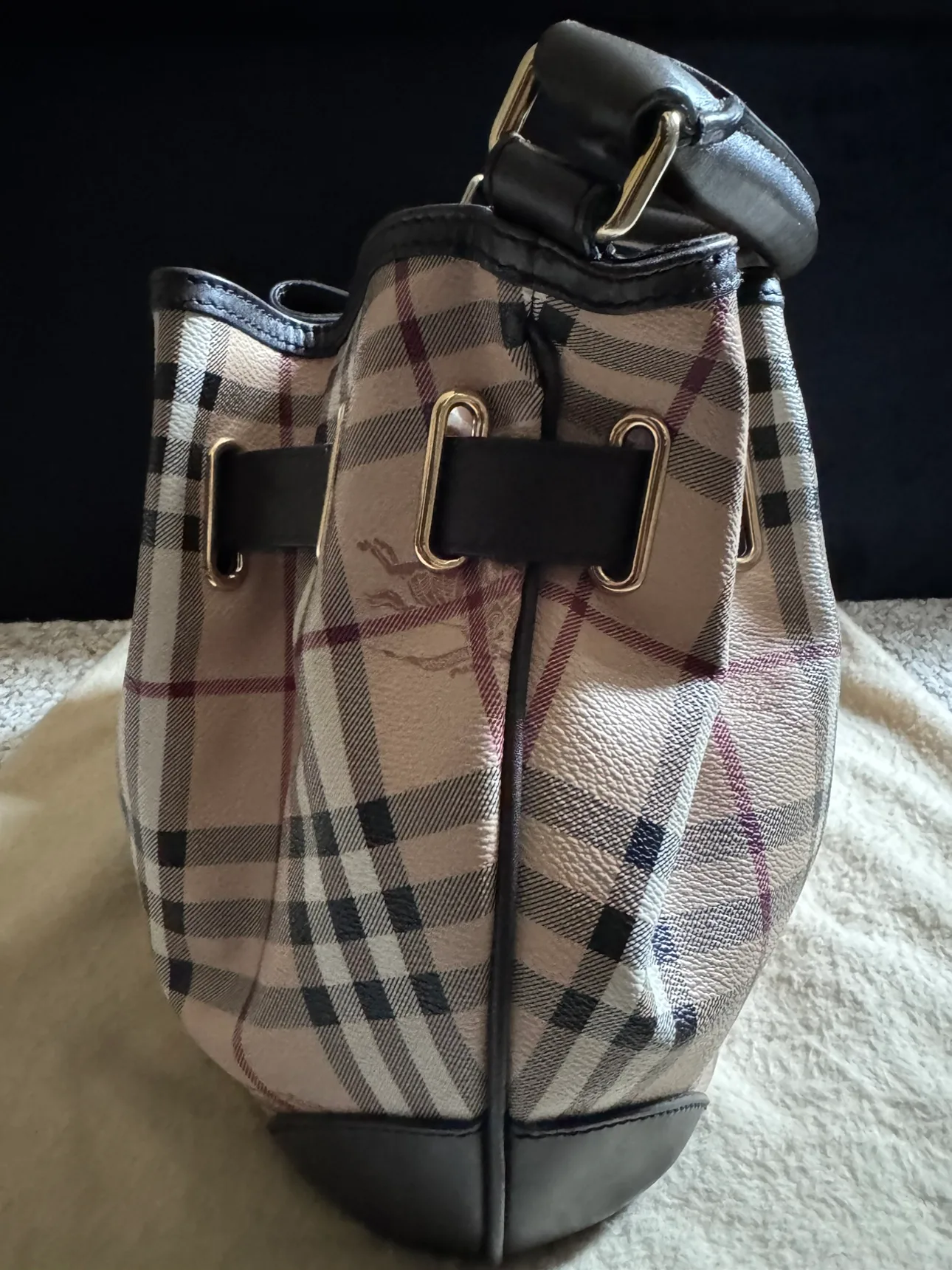 Authentic Burberry Willenmore Bag image indicator(4)