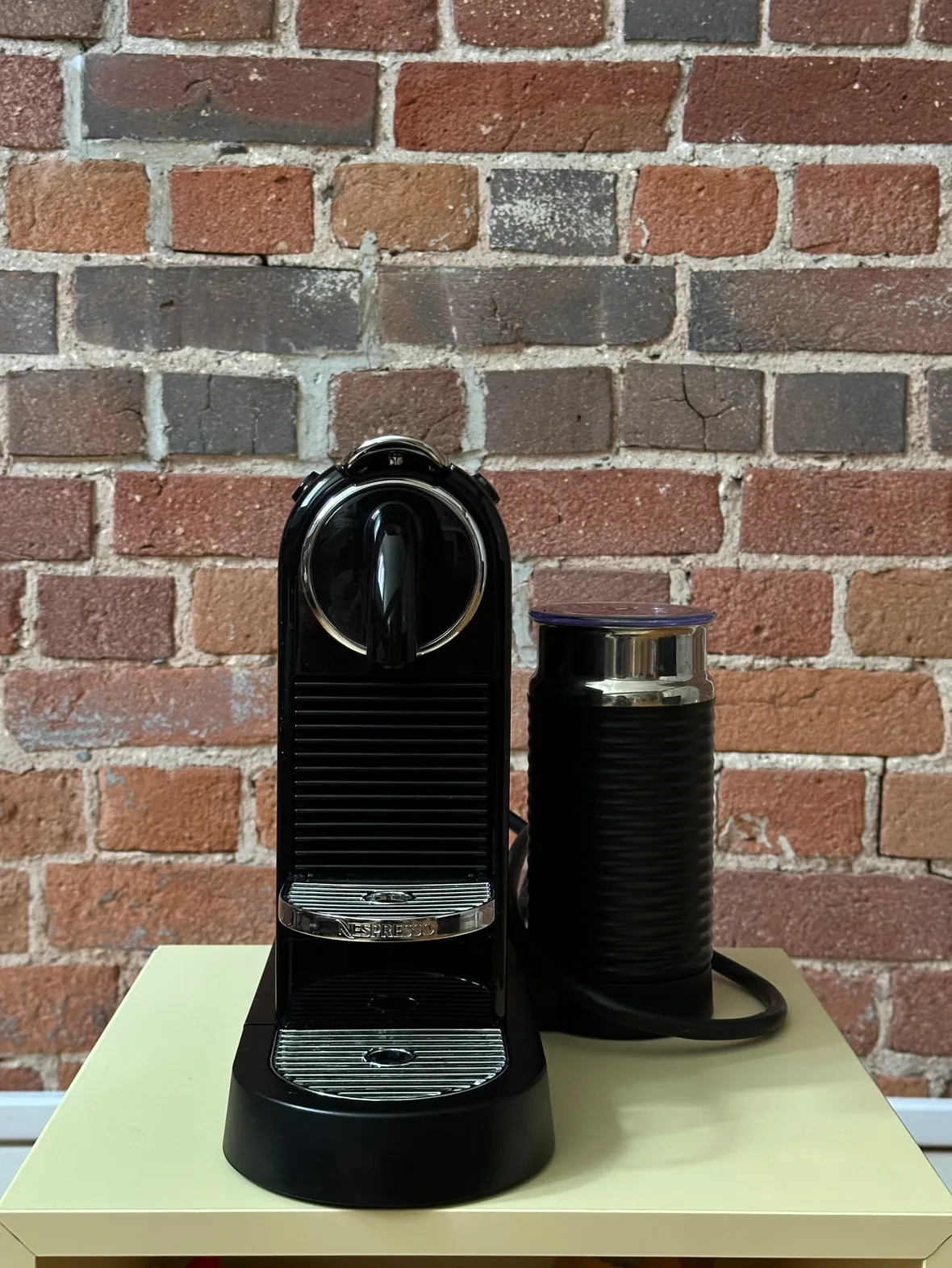Nespresso Citiz Coffee Machine WITH Milk Frother thumbnail