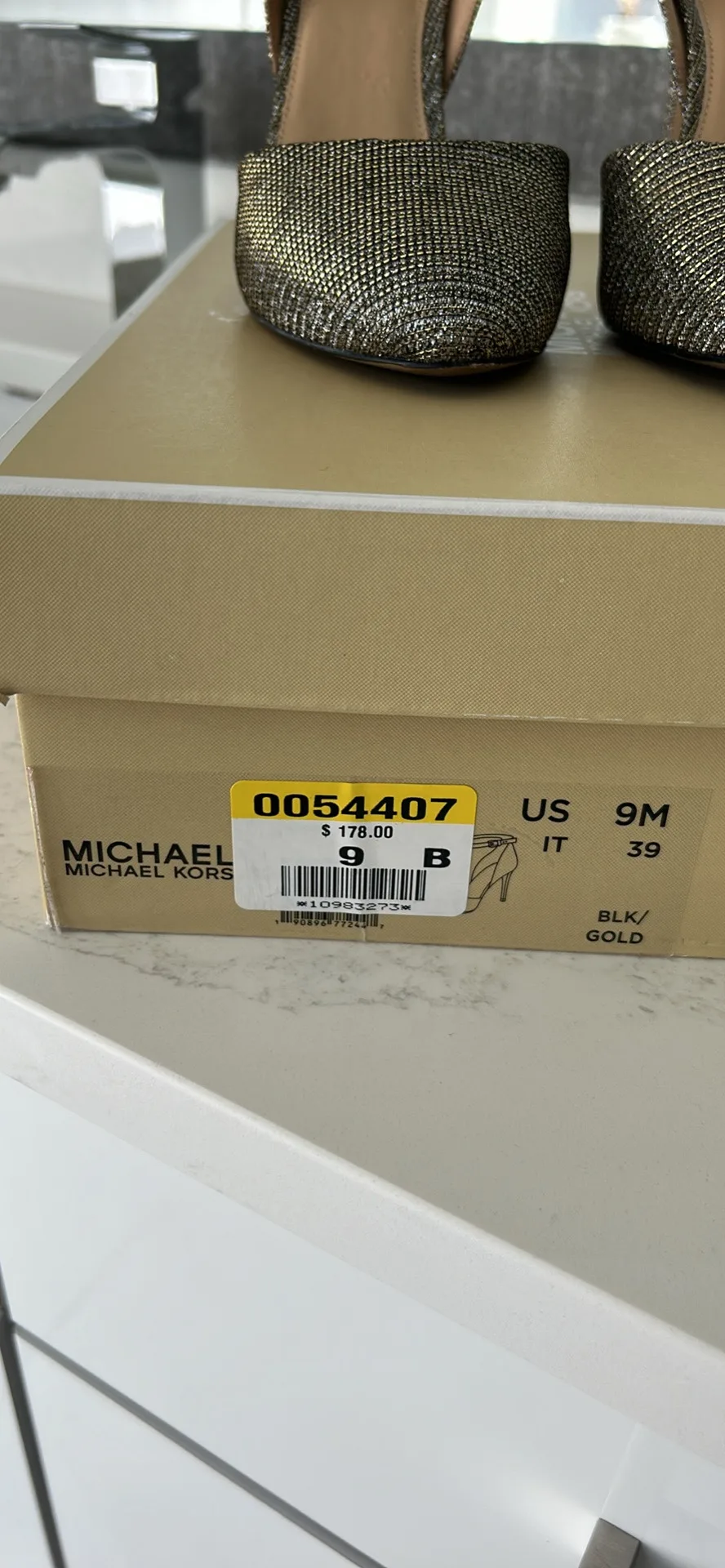 Michael Kors Black & Gold Heels image indicator(2)