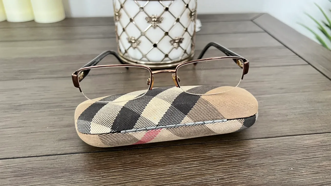 Burberry Glasses image indicator(10)