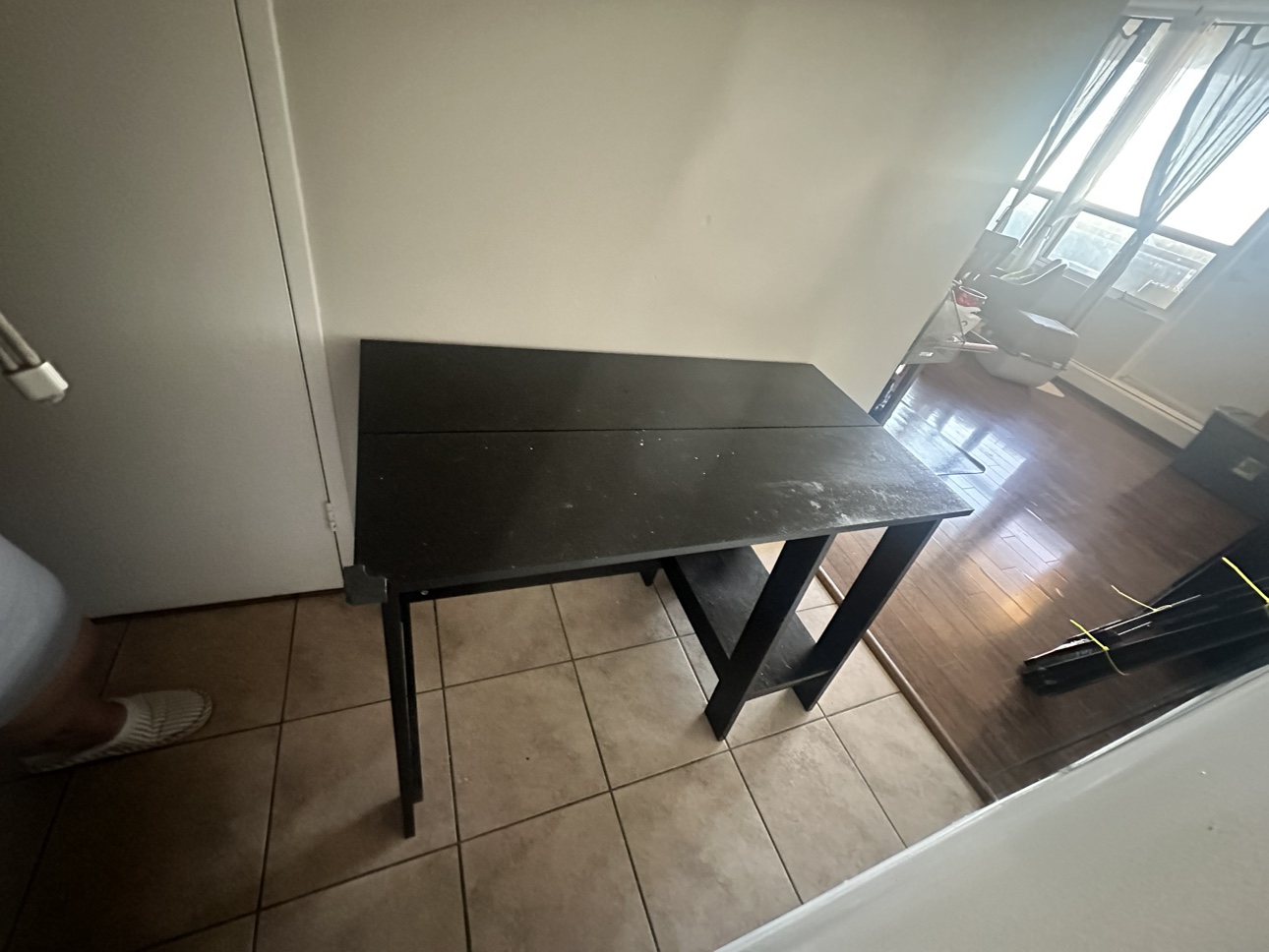 Black Desk
