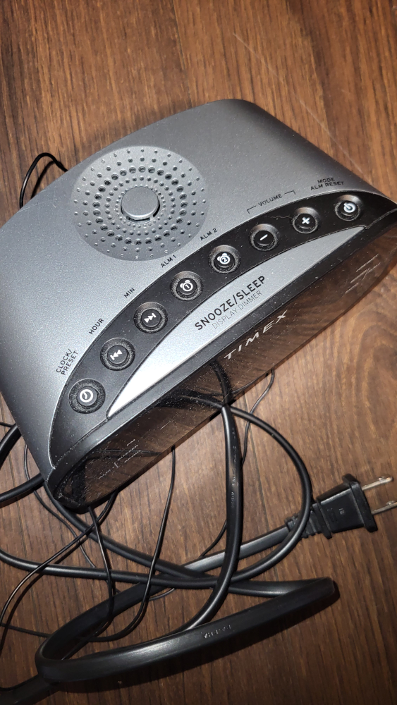 Timex Clock Radio #Freecycle - photo 2