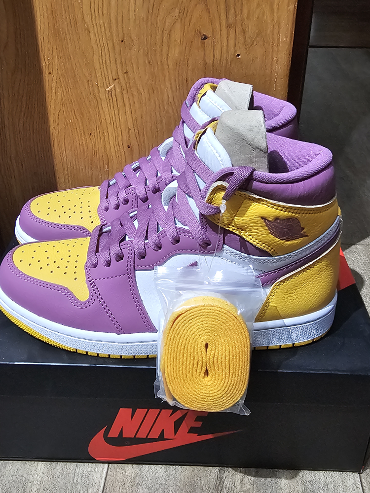 Air Jordan 1 Retro High OG "Brotherhood" - photo 3