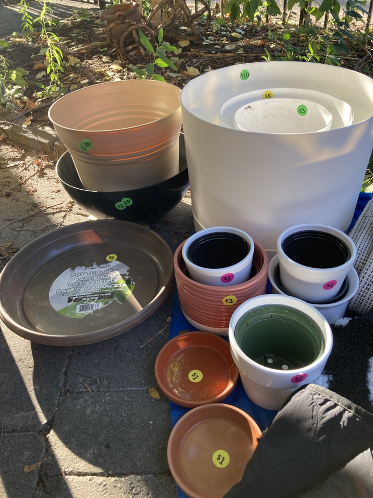 ☀️YARD SALE☀️ - photo 5